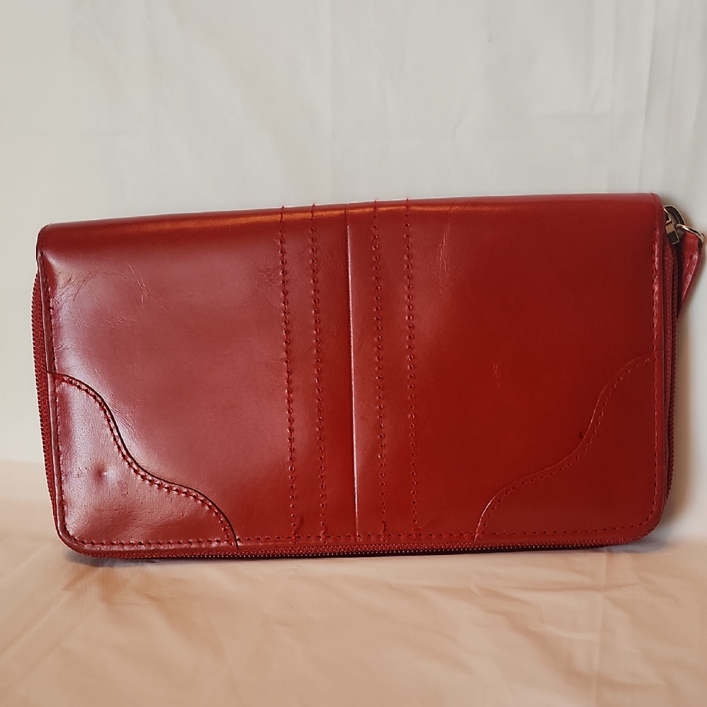 Buxton Red Leather Zip Wallet